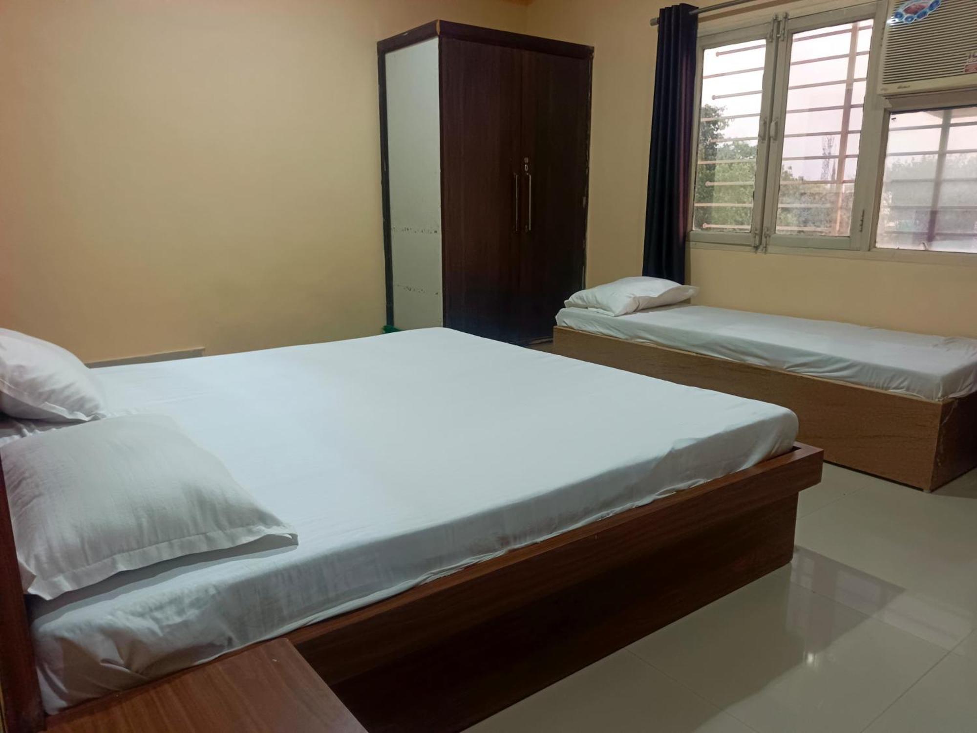 Rangoli Ac Rooms And Banquets Jhānsi Exterior foto